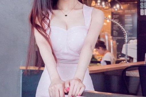 内娱清纯女星偷闯日本拍艳情片被网友当场撞破